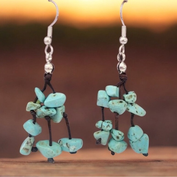 Premier Designs Faux Turquoise Dangle Earrings - Picture 2 of 4